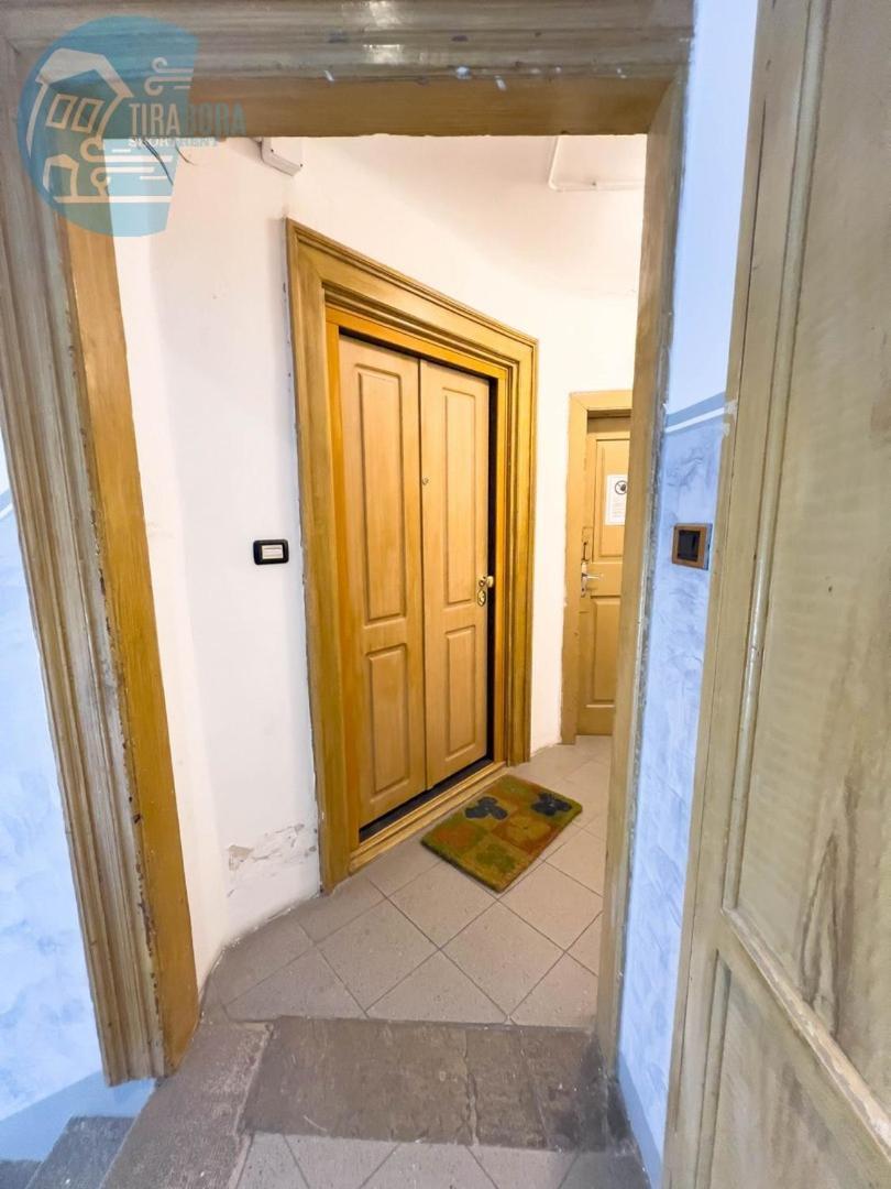 Mazzini 9 Tirabora Short Rent Apartment Trieste Bagian luar foto