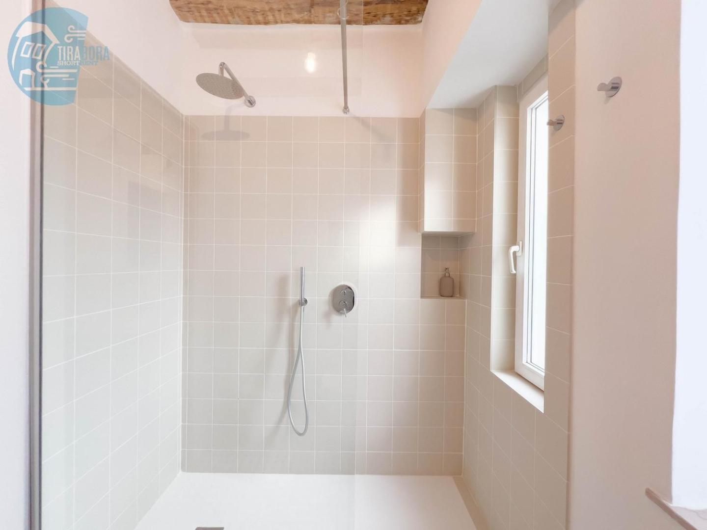 Mazzini 9 Tirabora Short Rent Apartment Trieste Bagian luar foto
